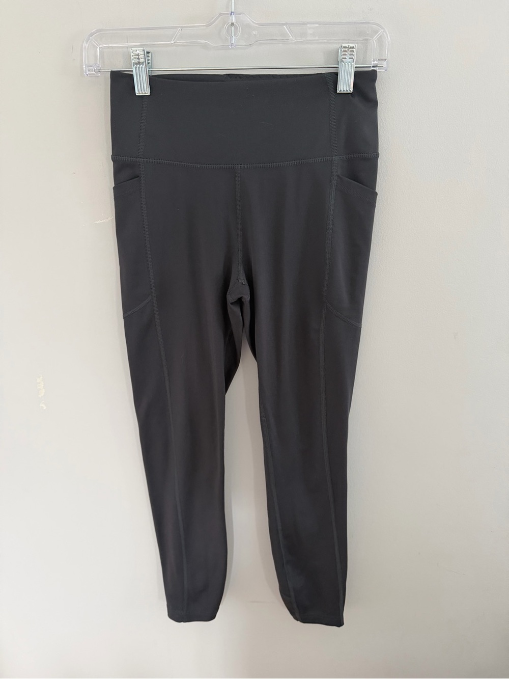 High-Rise Workout Leggings with Side Pockets - GRAY